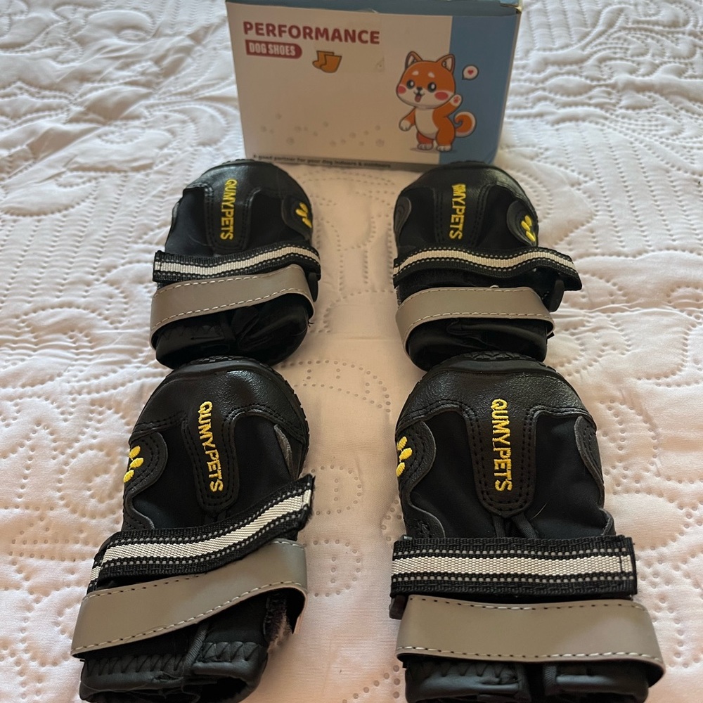 KEEP THEIR LITTLE PAWS SAFE! Blue All-Terrain Paw Protection Dog Boots - Size 3